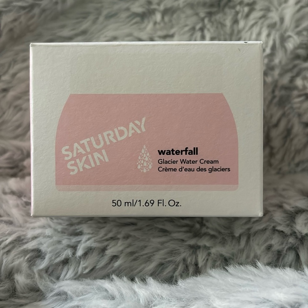 Saturday Skin Waterfall